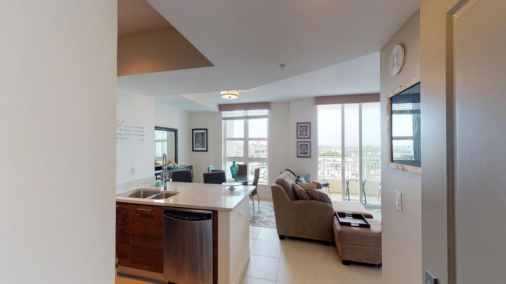 480 Hibiscus Street - Photo 2