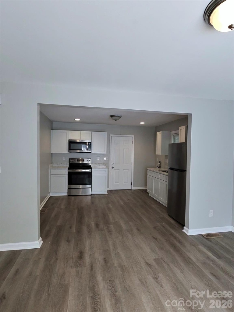 6817 Deanwood Place - Photo 2
