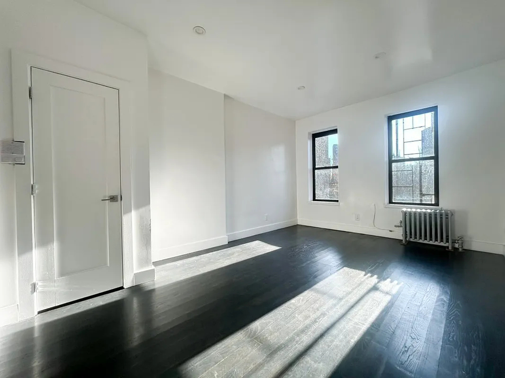 East 126th Street - Photo 0