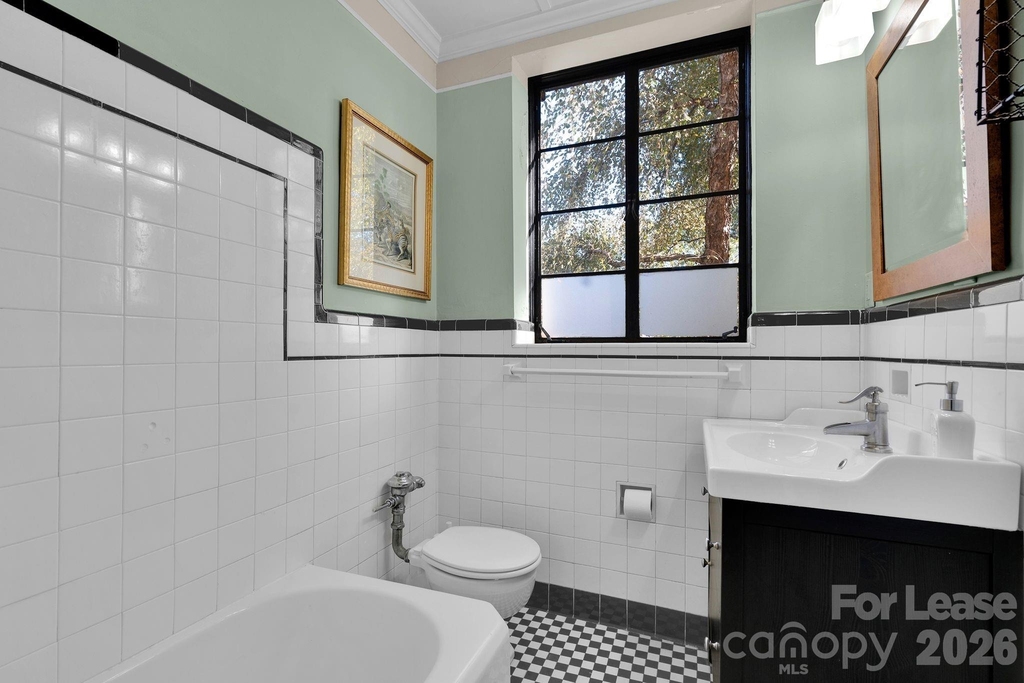 1121 Myrtle Avenue - Photo 17