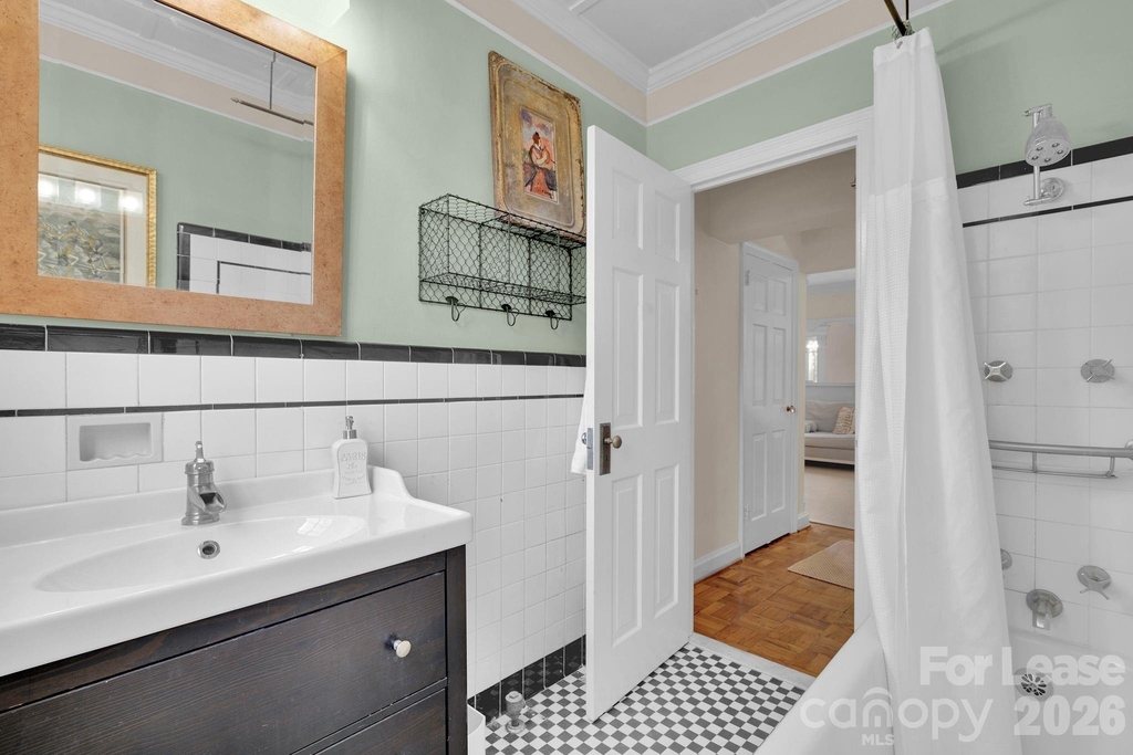 1121 Myrtle Avenue - Photo 18