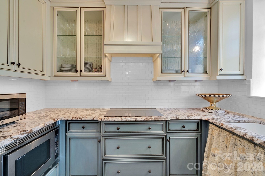 1121 Myrtle Avenue - Photo 8