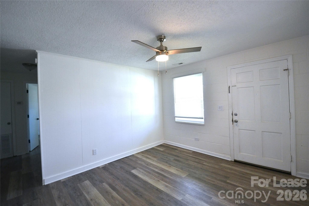 110 N Peterson Street - Photo 6