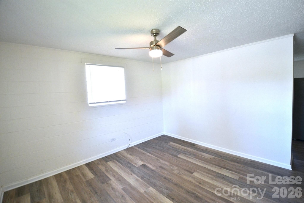 110 N Peterson Street - Photo 5