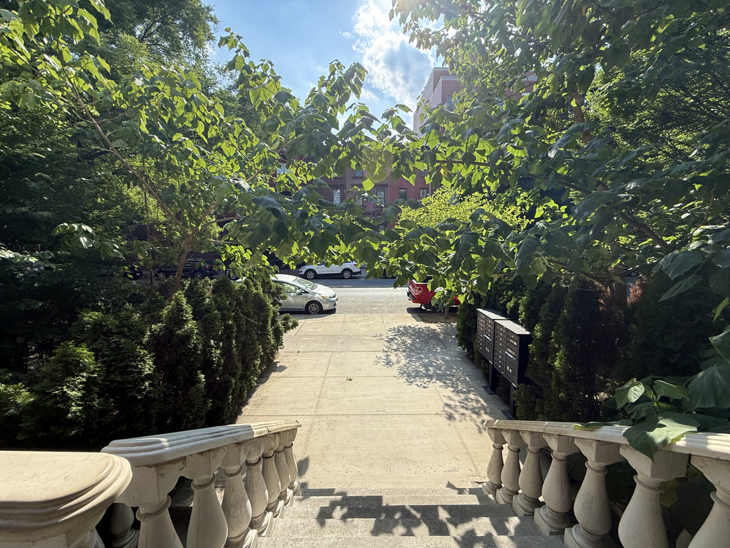 487 Washington Avenue - Photo 10