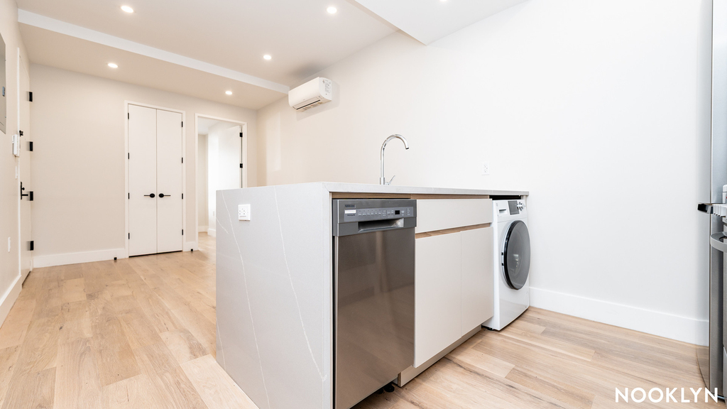 242 6th St 11215 - Photo 16