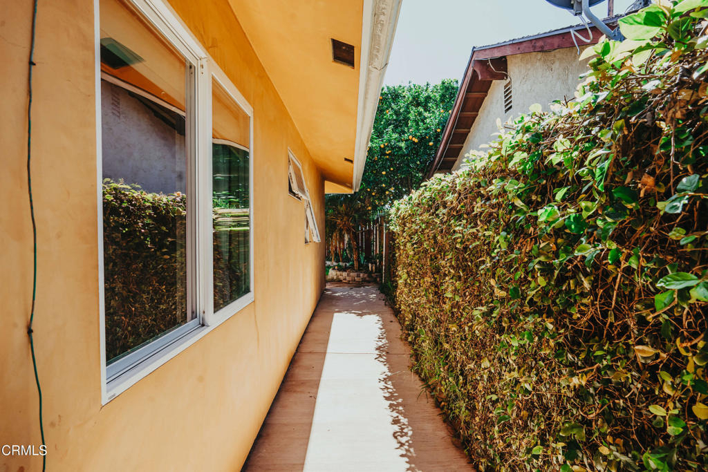 7314 Wallaby Street - Photo 37