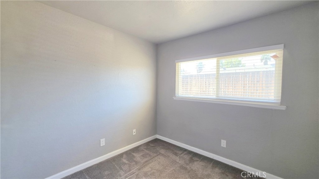 1546 Clock Avenue - Photo 13