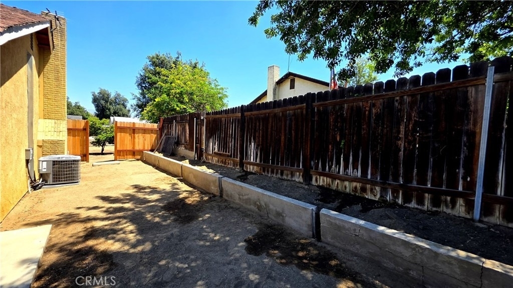 1546 Clock Avenue - Photo 22