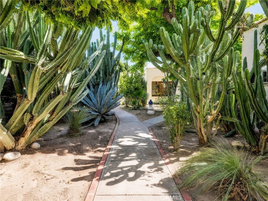 22028 Covello Street - Photo 4