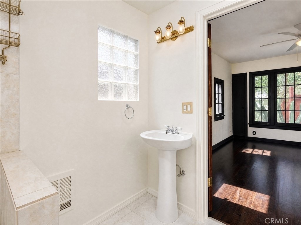 22028 Covello Street - Photo 19