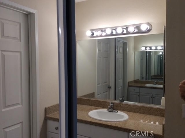 21520 Burbank - Photo 18