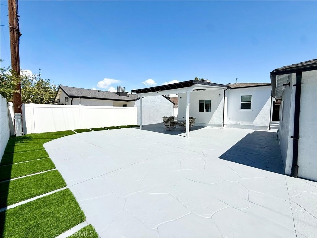 5639 Natick - Photo 3