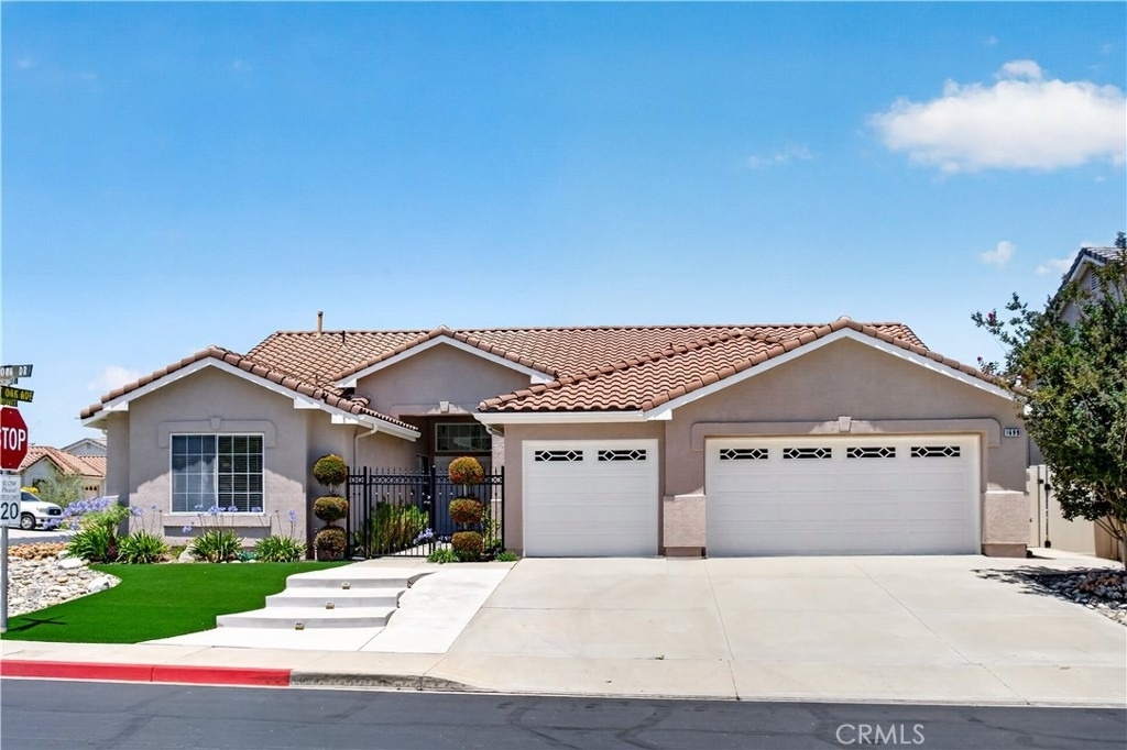 1699 Ramona - Photo 2