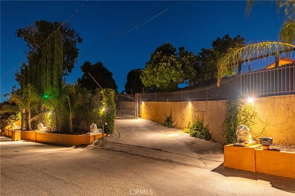 9354 Hillrose Street - Photo 65