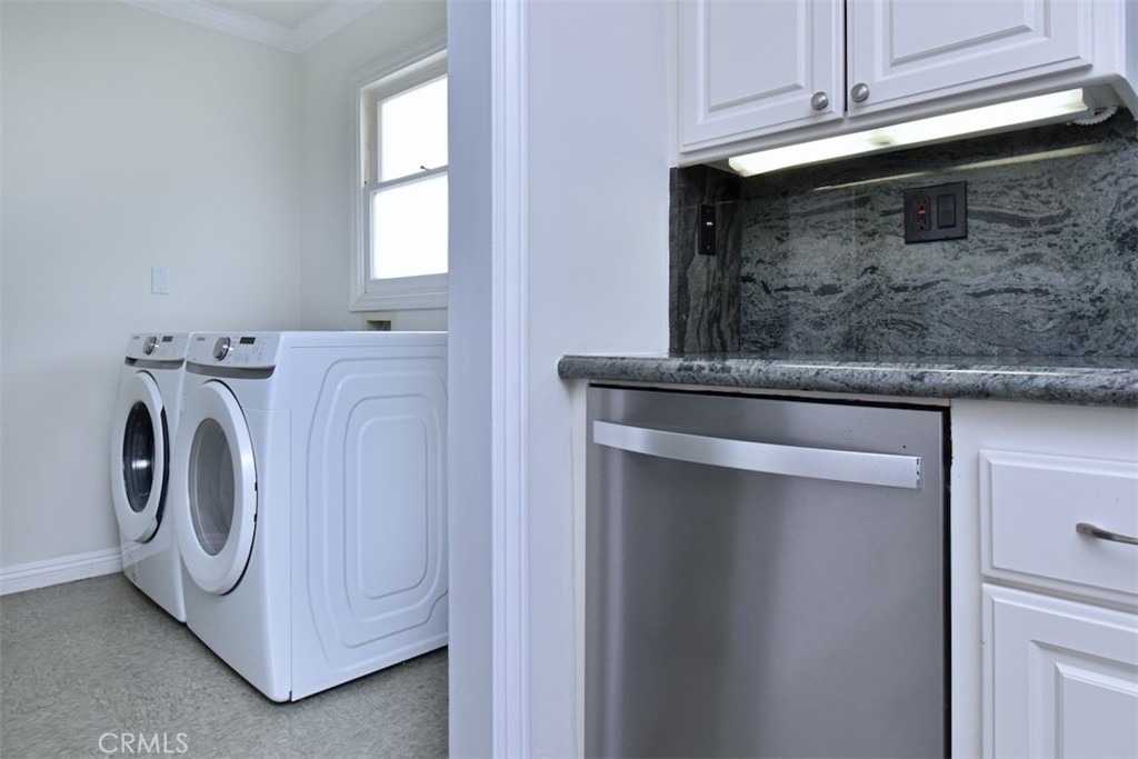 15344 Greenleaf Street - Photo 15