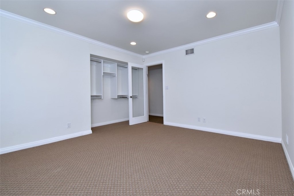 15344 Greenleaf Street - Photo 23