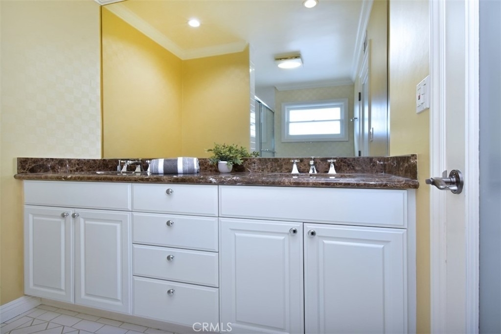15344 Greenleaf Street - Photo 20
