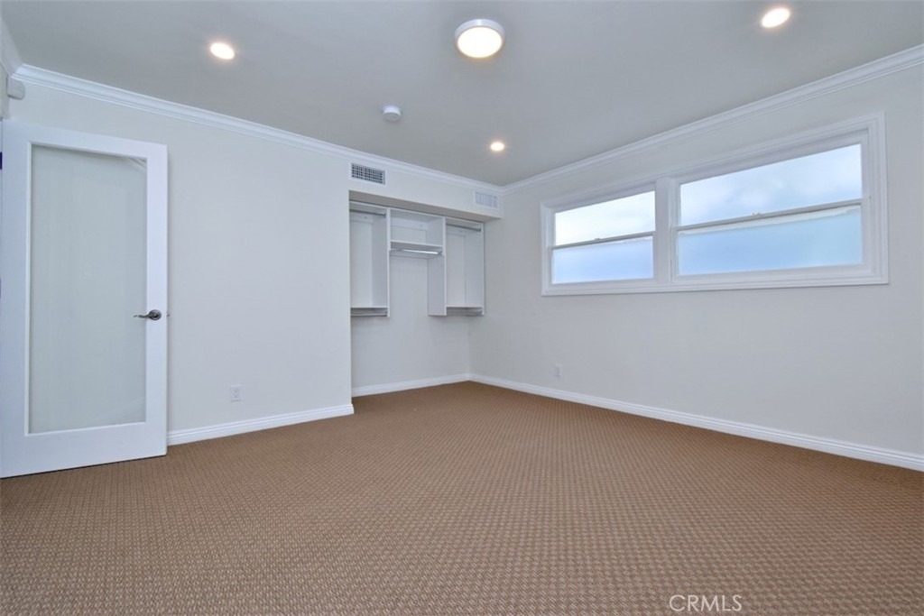 15344 Greenleaf Street - Photo 28