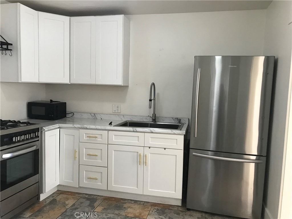 206 S Guadalupe - Photo 0
