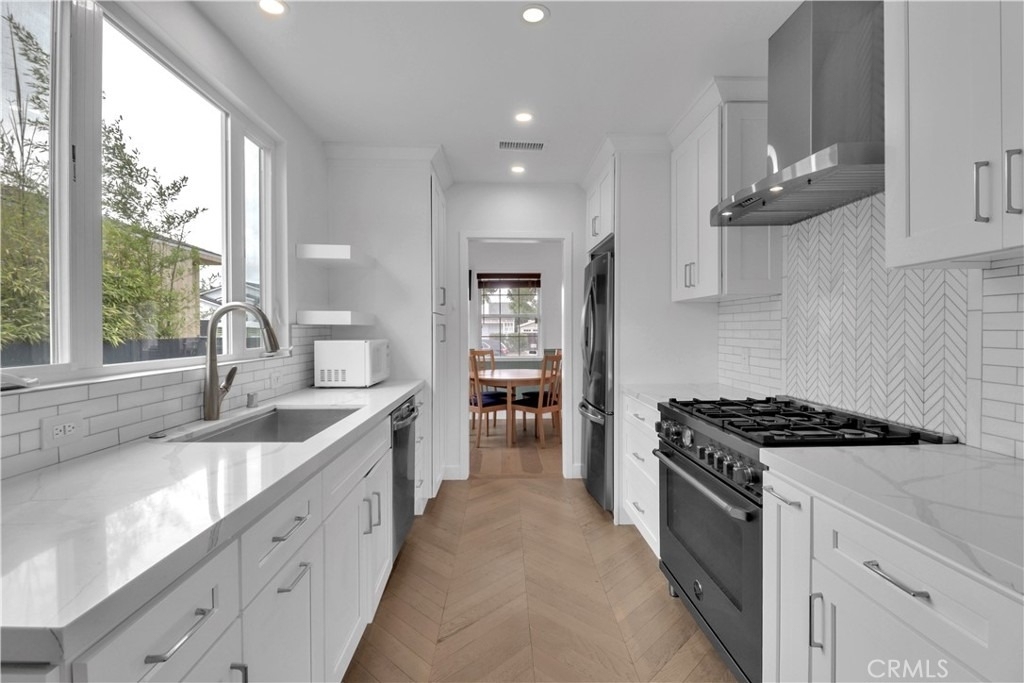6541 W 84th Place - Photo 9