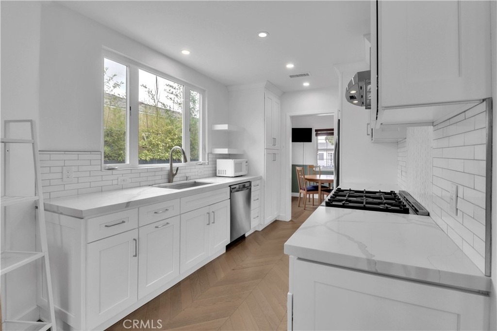 6541 W 84th Place - Photo 8