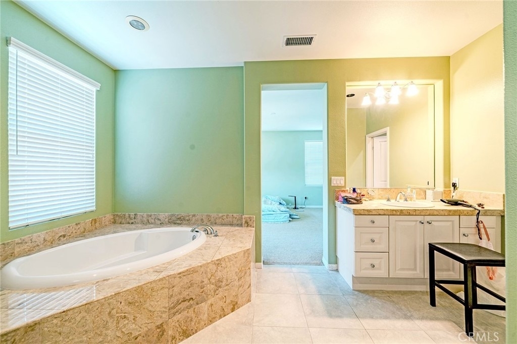 2226 Evans - Photo 22