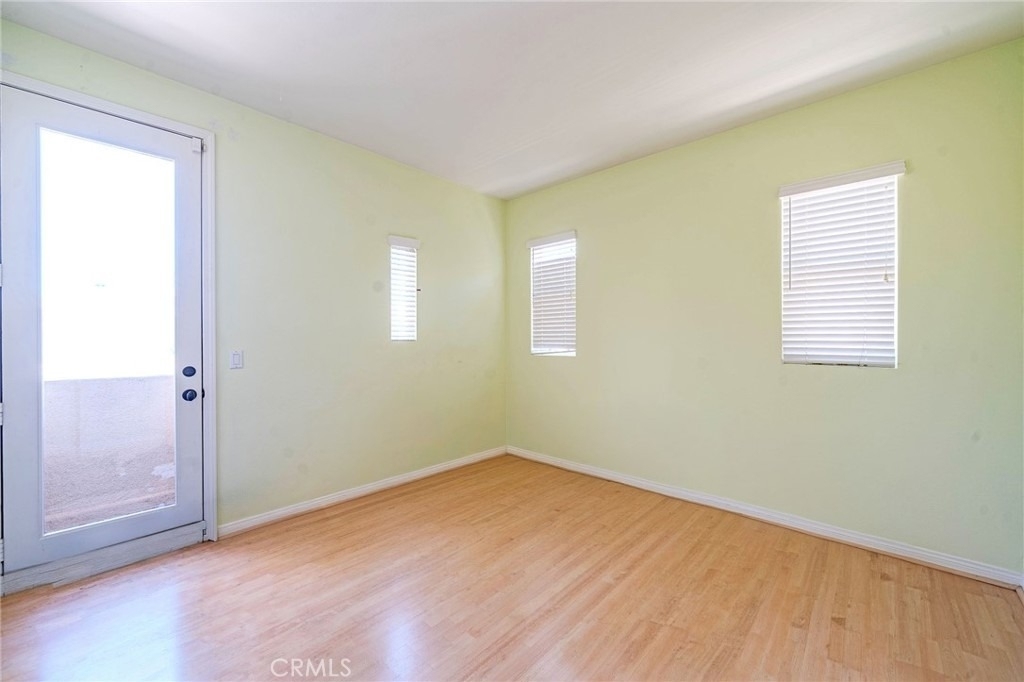 2226 Evans - Photo 27