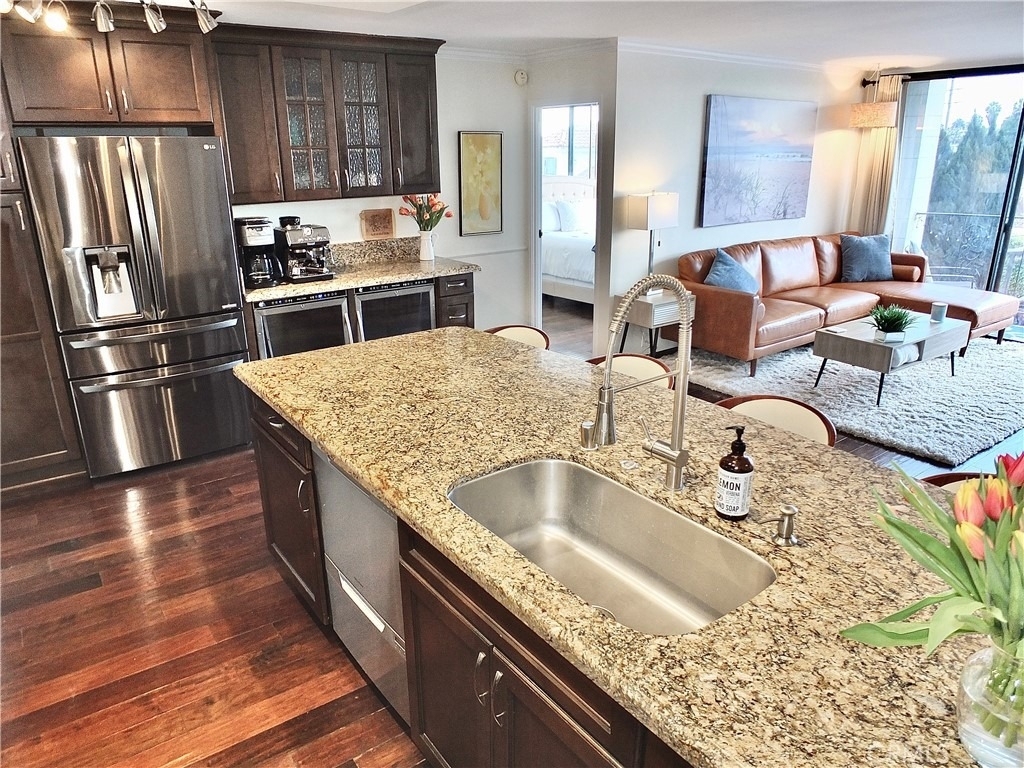 2601 E Ocean Boulevard - Photo 3