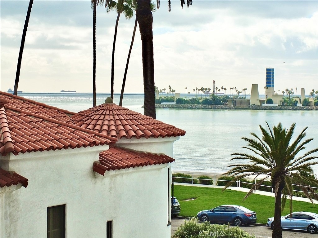 2601 E Ocean Boulevard - Photo 0