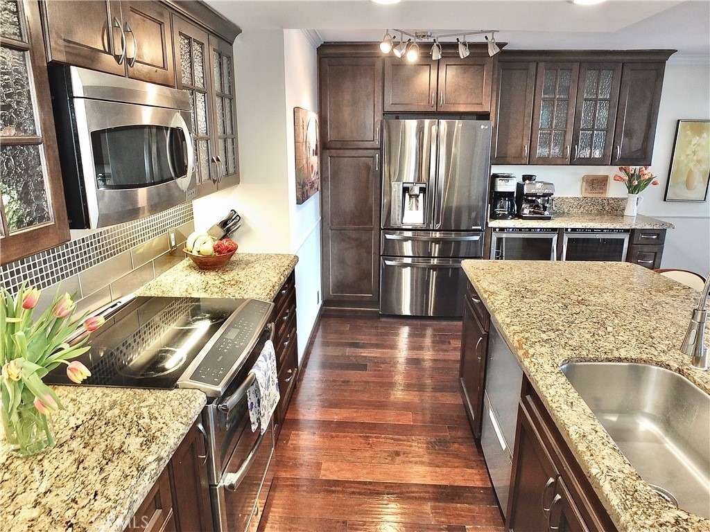 2601 E Ocean Boulevard - Photo 2