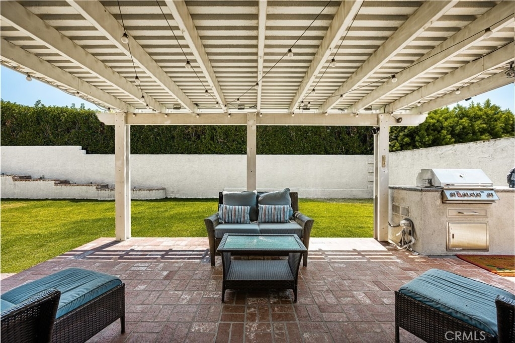 664 Olive Avenue - Photo 14