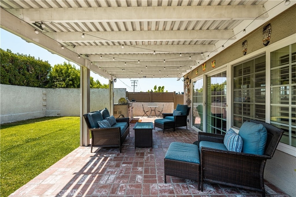 664 Olive Avenue - Photo 16