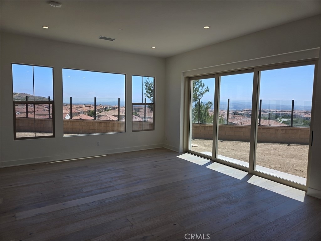 211 Maricopa - Photo 1