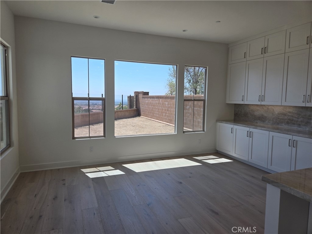 211 Maricopa - Photo 3