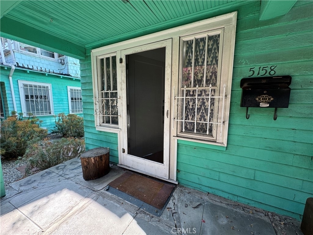 5158 Franklin Avenue - Photo 1