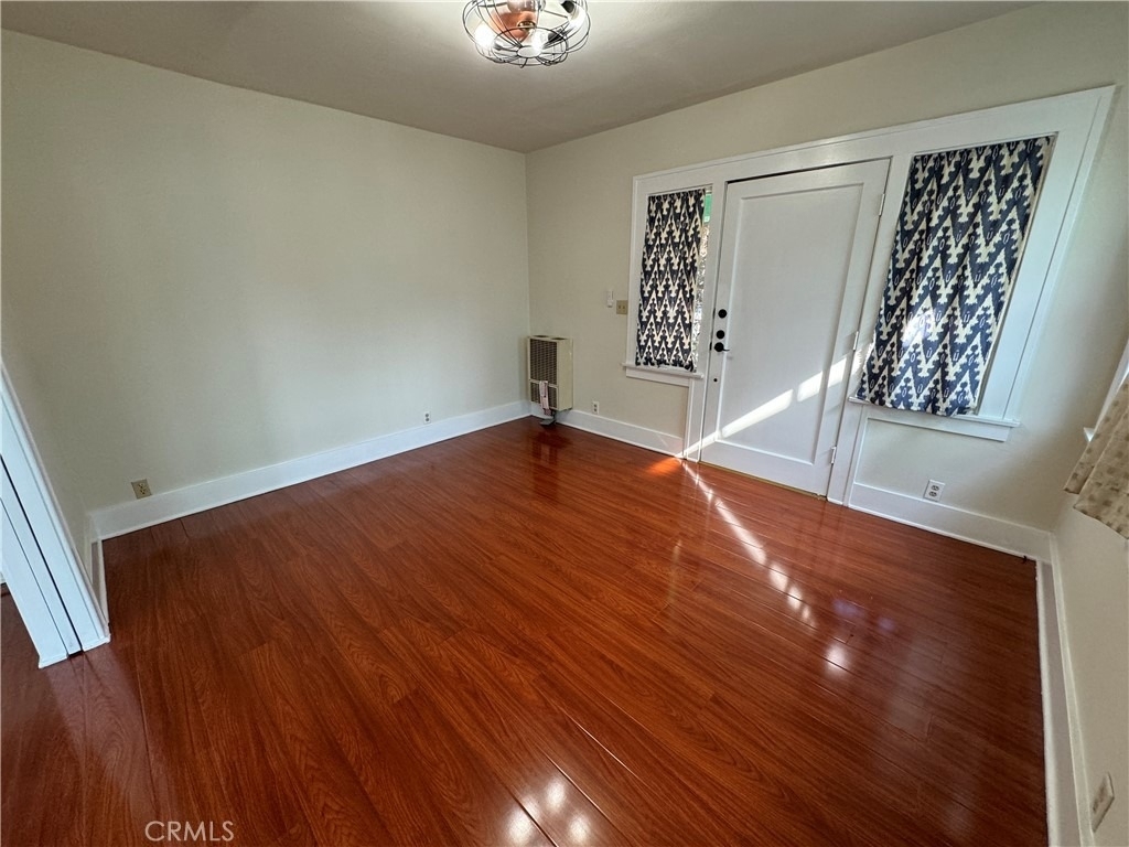 5158 Franklin Avenue - Photo 3