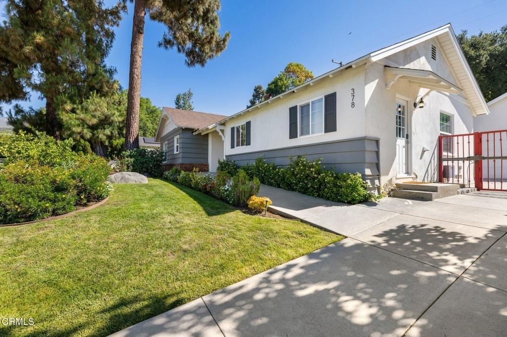 378 Grand Avenue - Photo 2