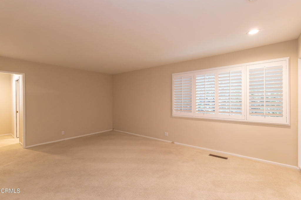 555 Paulette Place - Photo 12