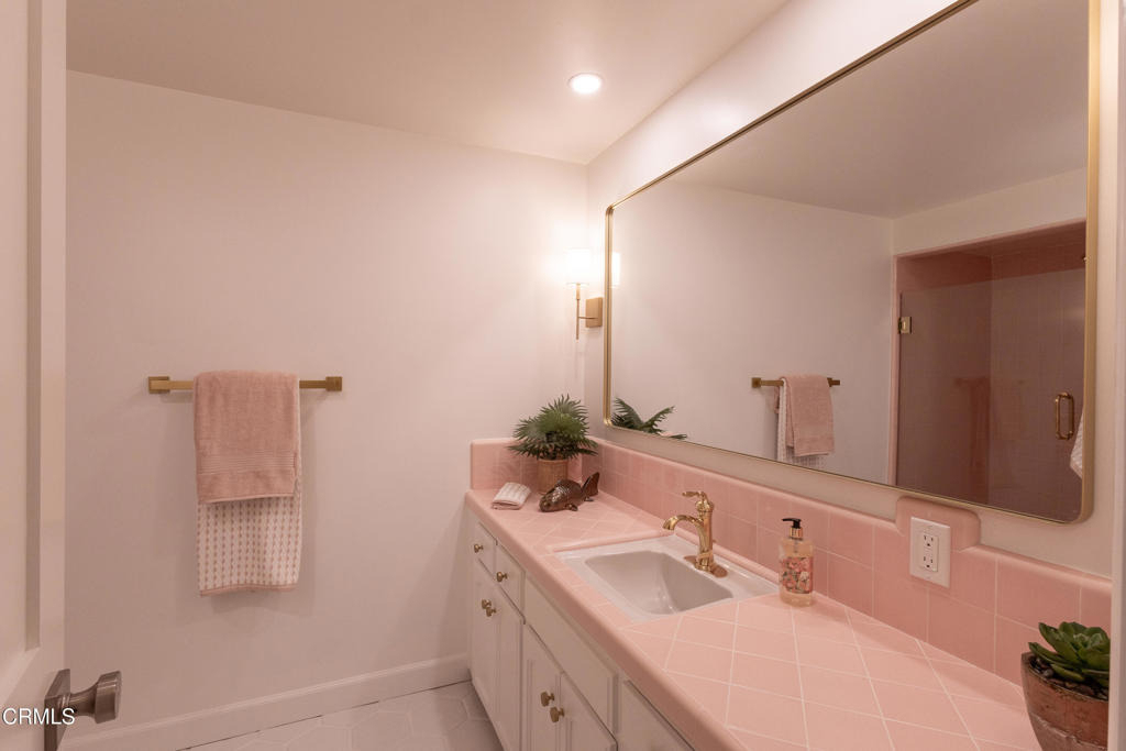 555 Paulette Place - Photo 22