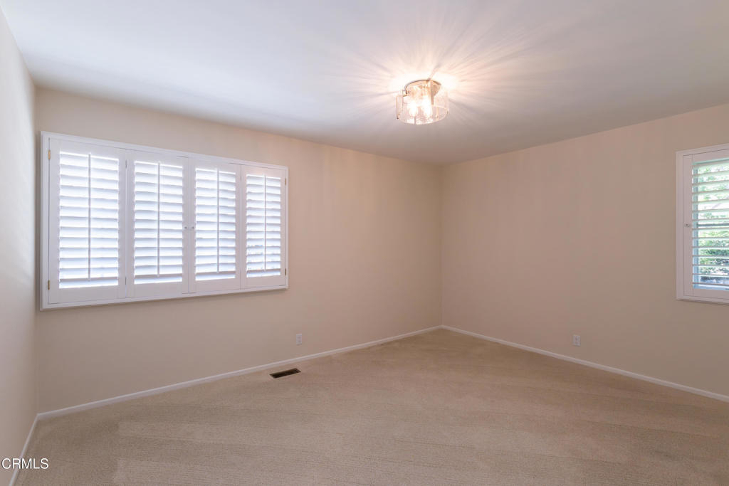 555 Paulette Place - Photo 20