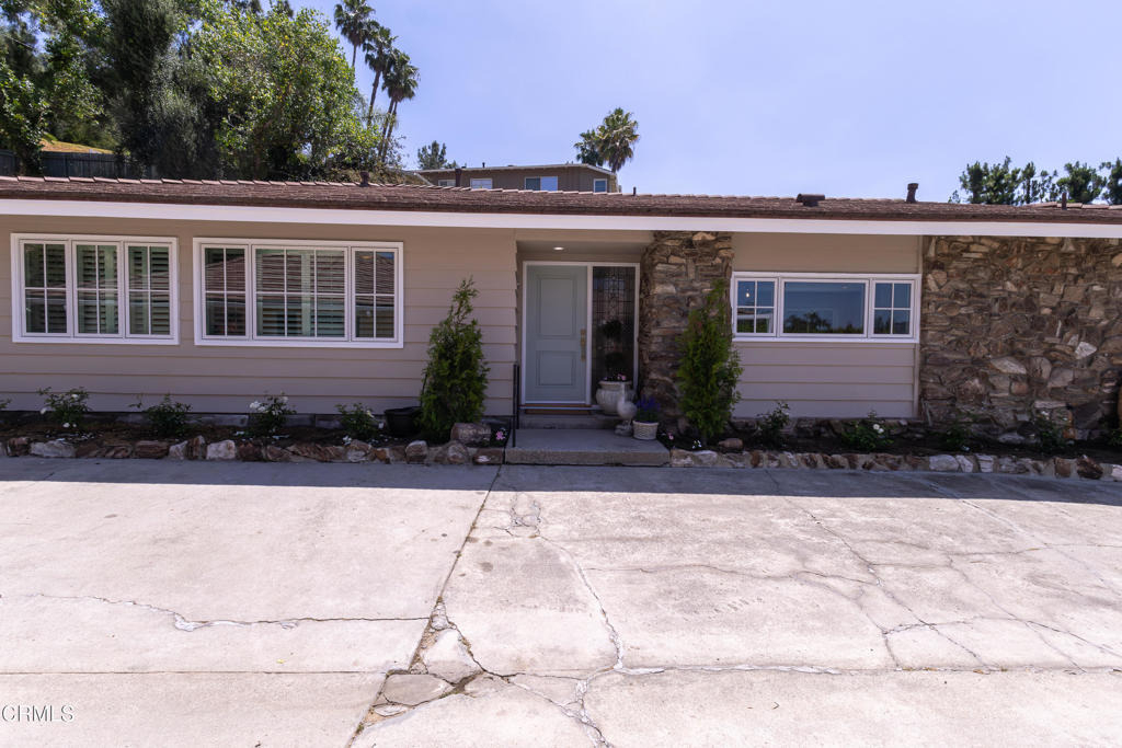 555 Paulette Place - Photo 33