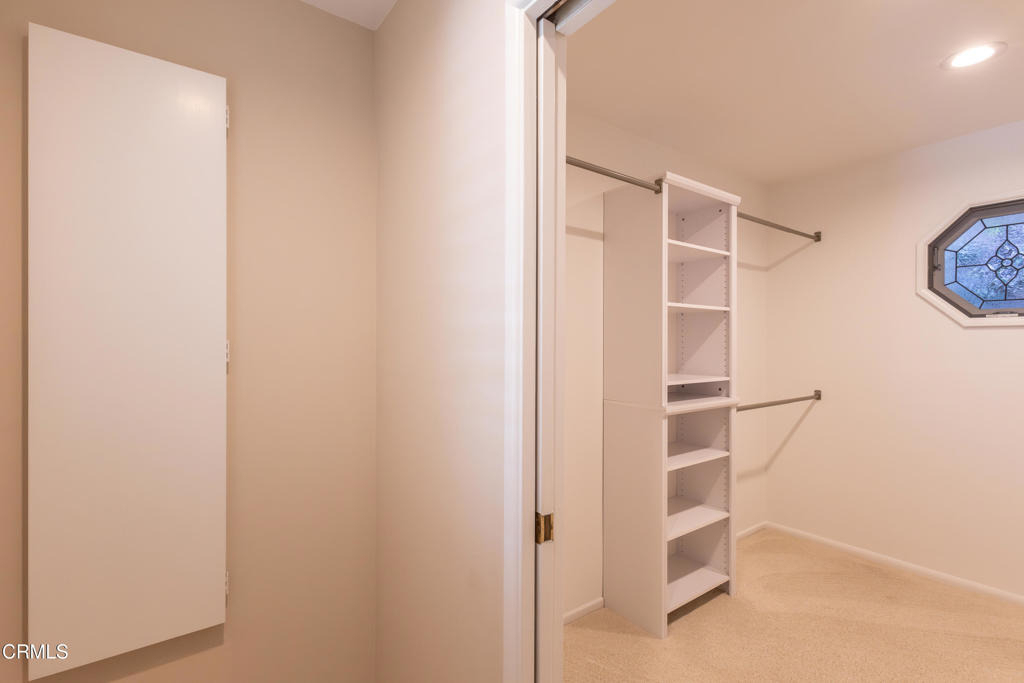 555 Paulette Place - Photo 15