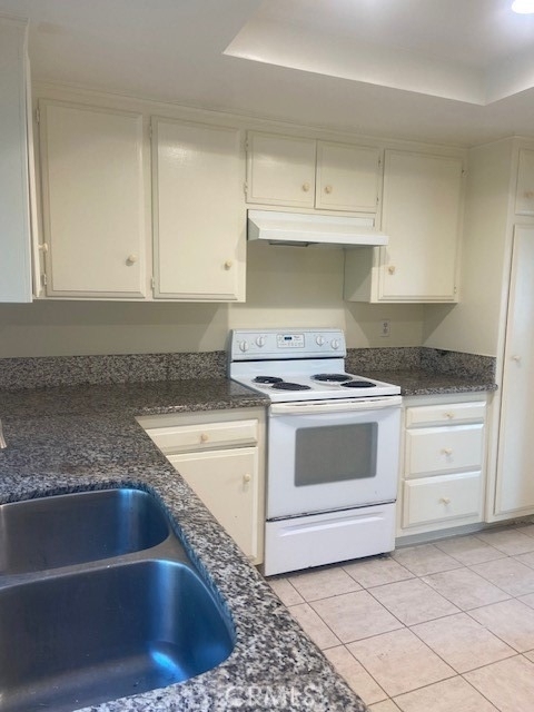 3661 Pine Street - Photo 2