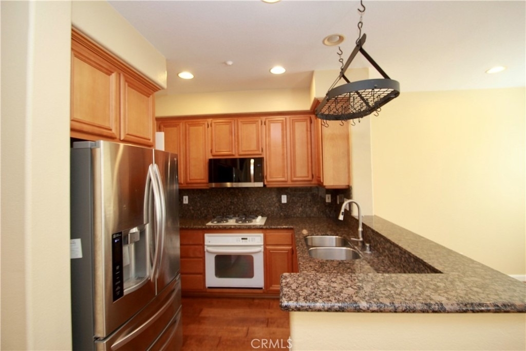 143 Topaz - Photo 4