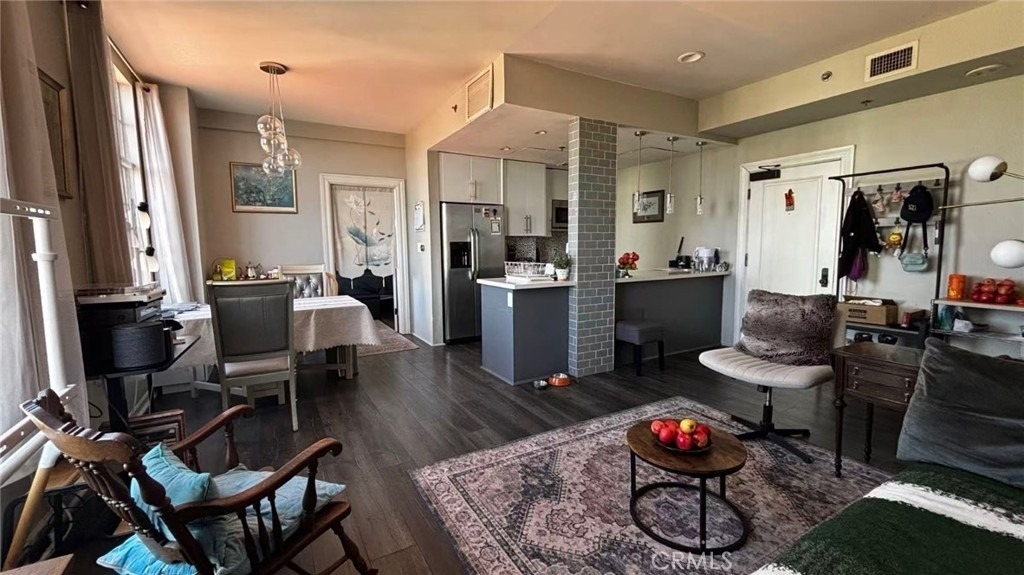 702 Ash St - Photo 3