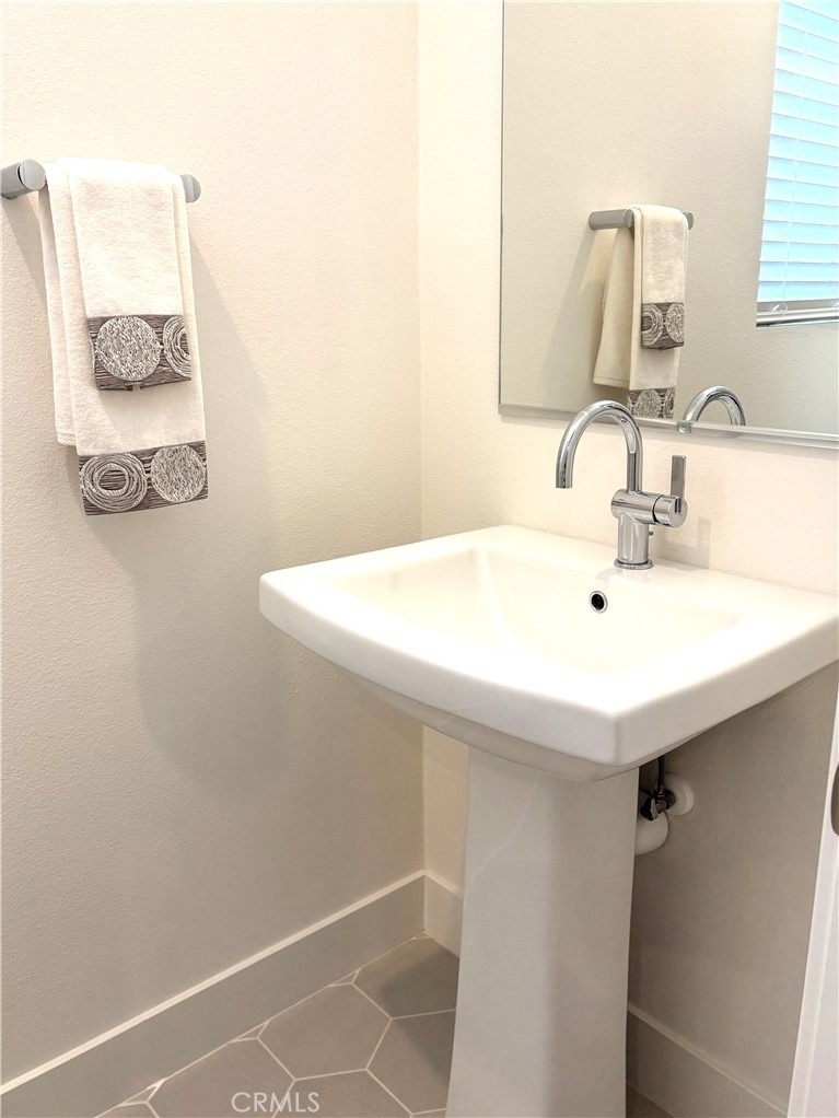7268 Ellington Dr - Photo 23