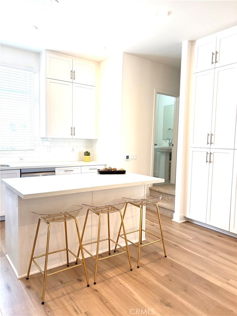 7268 Ellington Dr - Photo 4