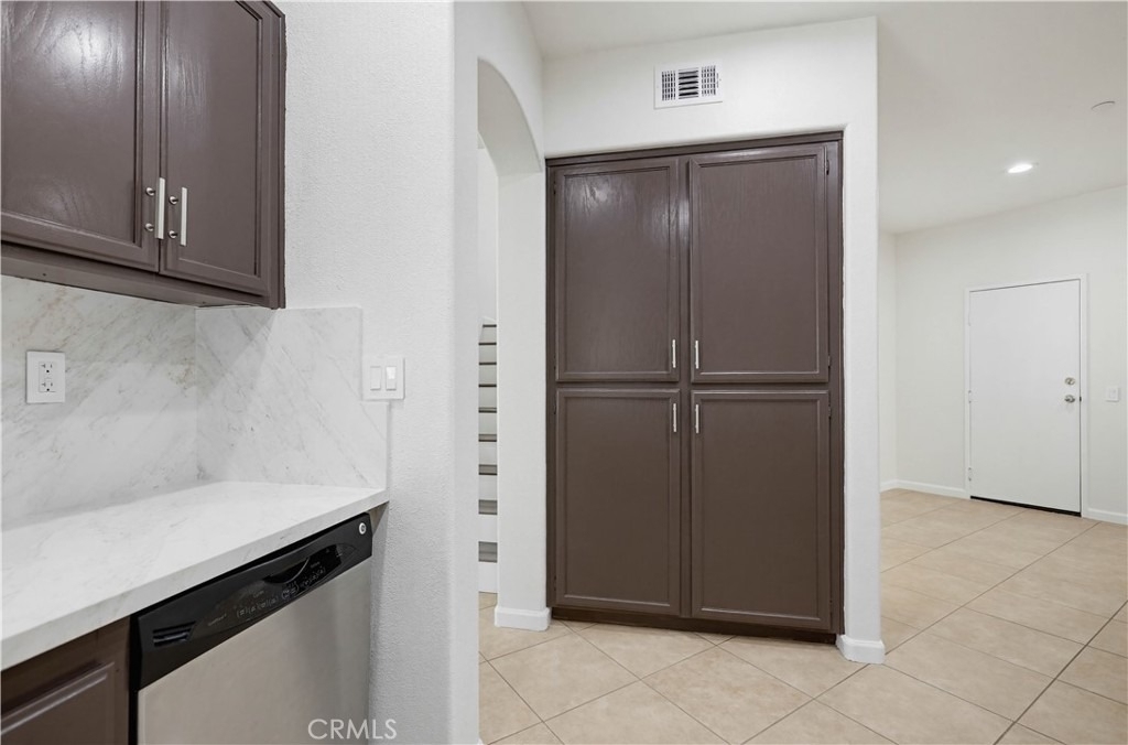 24 Heritage - Photo 20