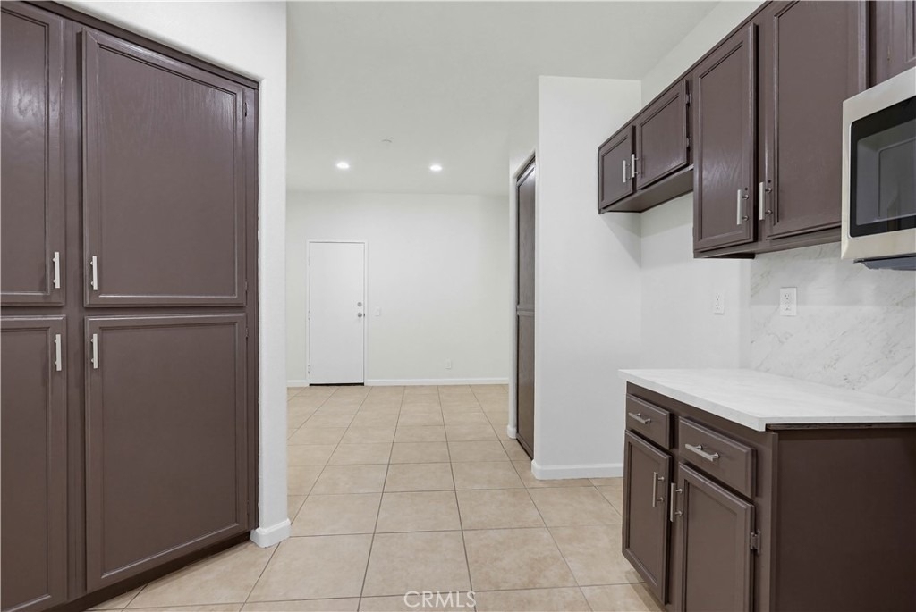 24 Heritage - Photo 19